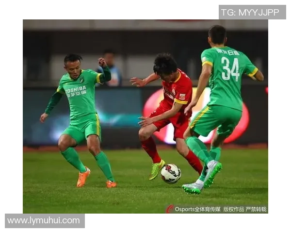 杭州足球队近期状态分析与表现评估及未来发展趋势探讨 杭州足球队近期状态分析与表现评估及未来发展趋势探讨