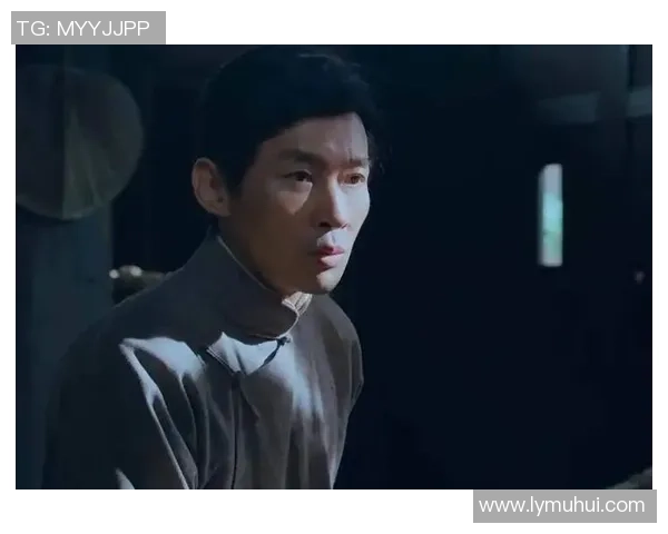 足球明星背后的真实与虚幻:一场对荣耀与质疑的深度探讨 足球明星背后的真实与虚幻:一场对荣耀与质疑的深度探讨