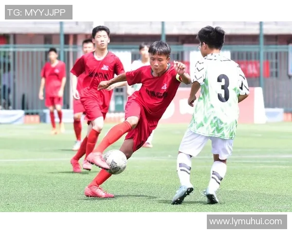 香港足球明星村超盛典引领社区热潮助力青少年足球发展 香港足球明星村超盛典引领社区热潮助力青少年足球发展